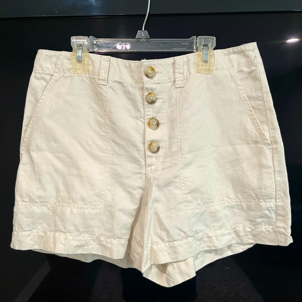 Loft linen & cotton tan womens size 4 shorts front & back pockets front buttons